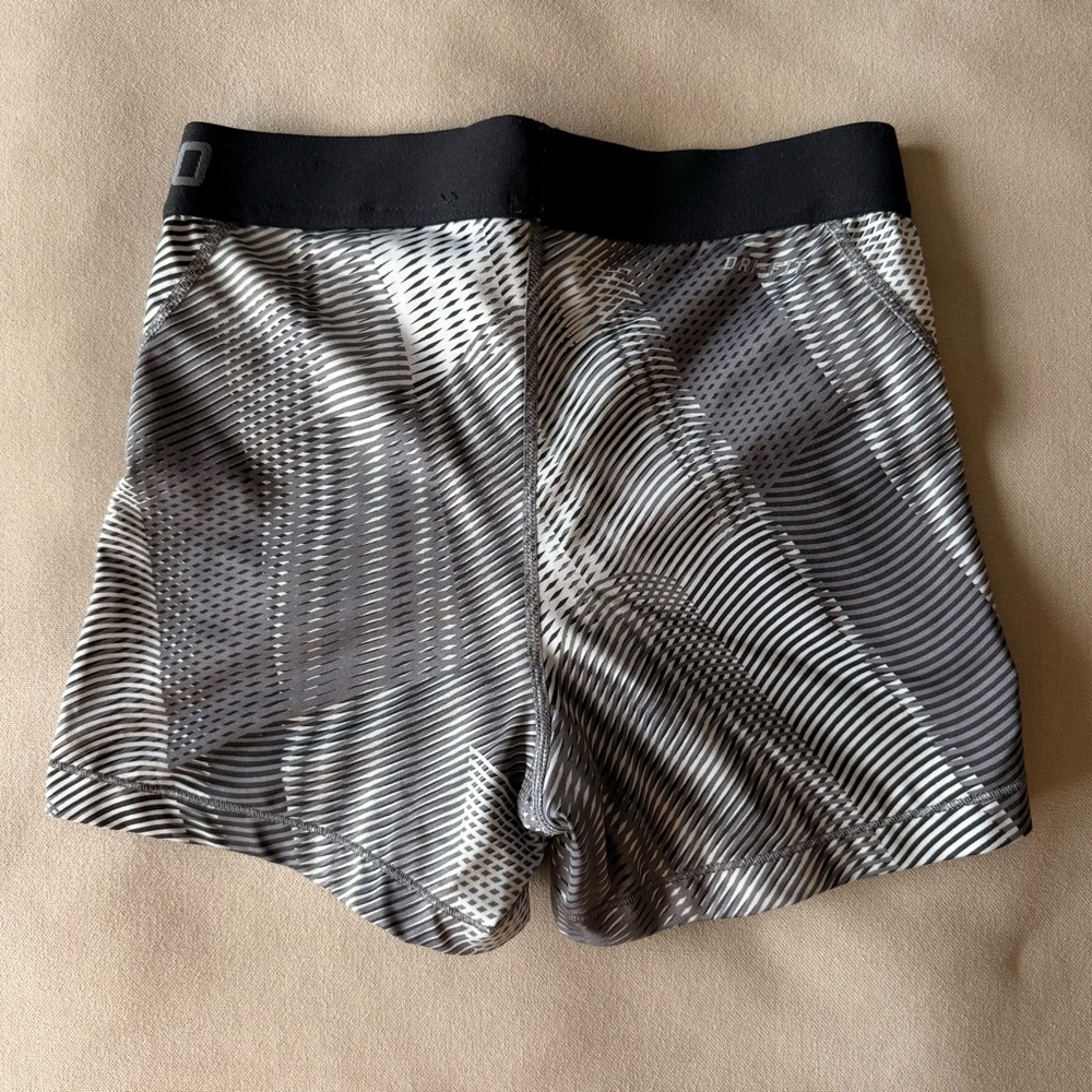 Nike Pro Shorts - Picture 2 of 3